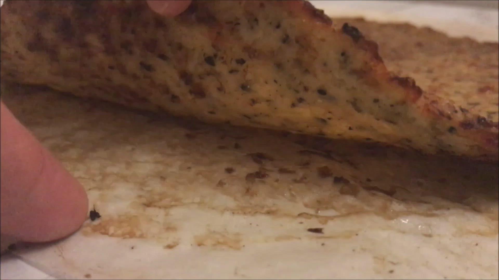 'Video thumbnail for Cauliflower crust pizza'