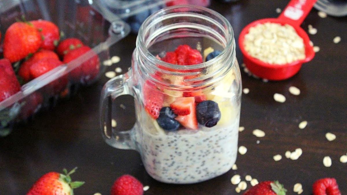 'Video thumbnail for Healthy overnight oats recipe for weight loss'